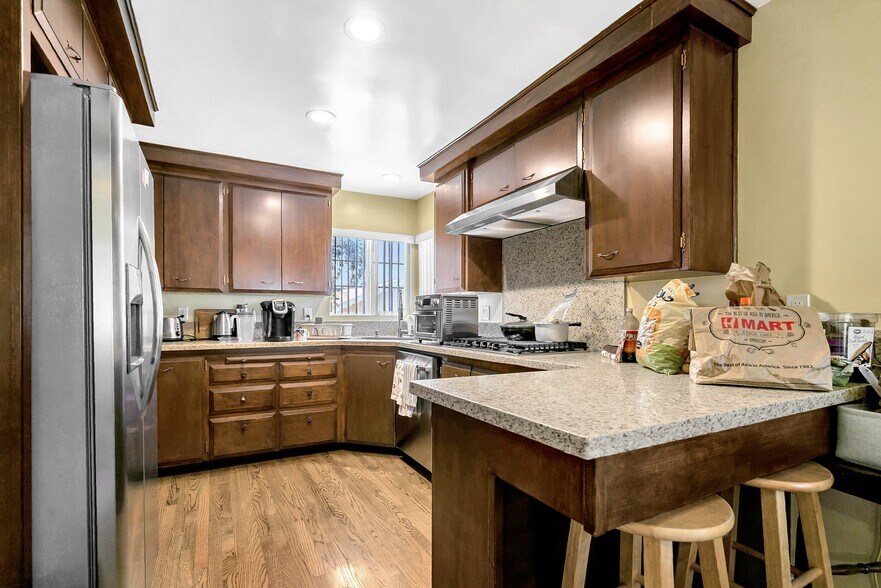 More Photos Of 10404 Foothill Blvd, Sylmar Land For Sale