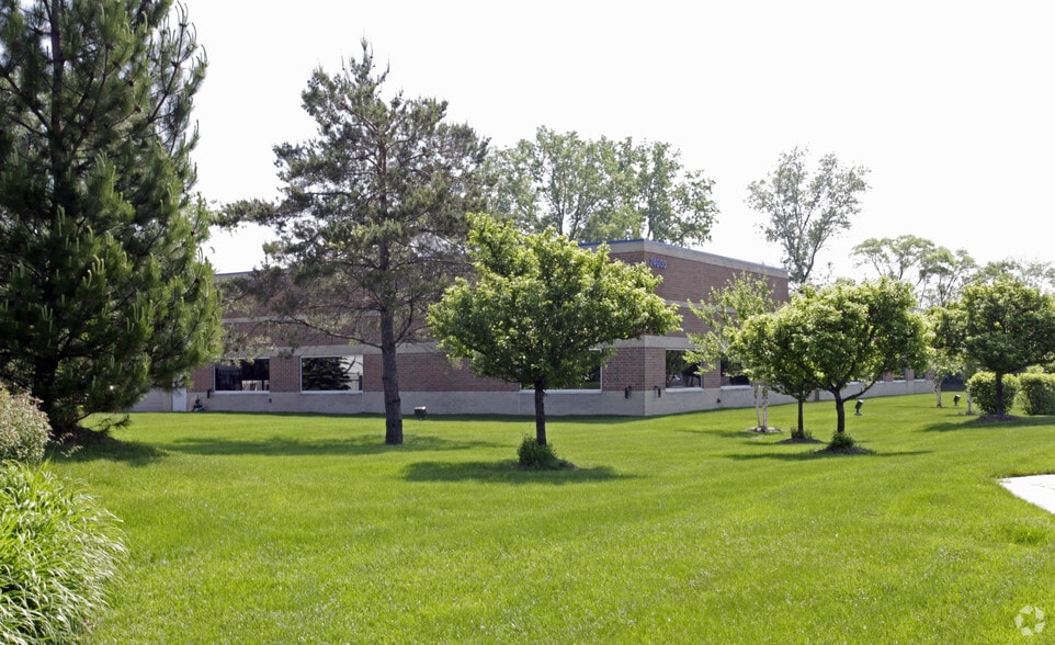 Primary Photo Of 24000 Northwestern Hwy, Southfield Flex For Lease