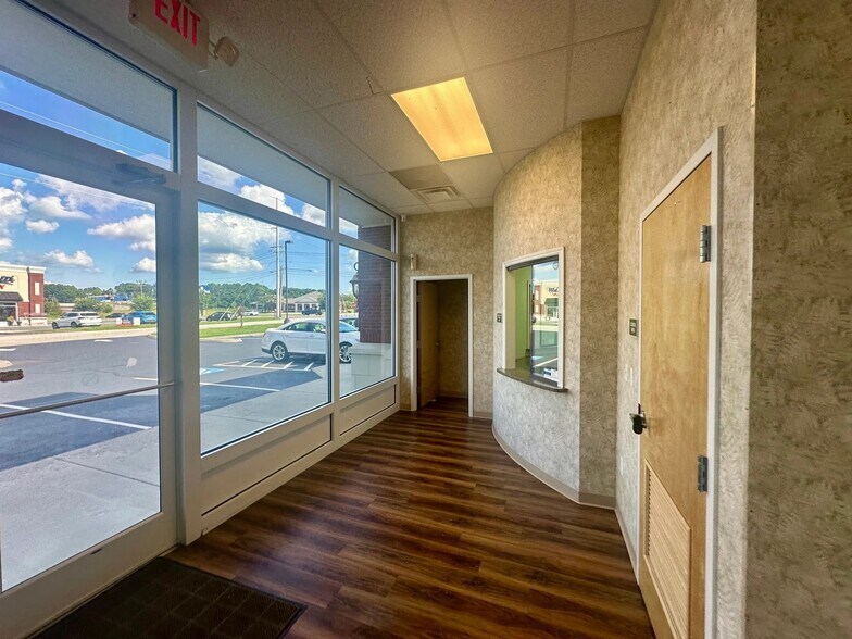 More Photos Of 1405 S Sizer Ave, Jefferson City Unknown For Lease