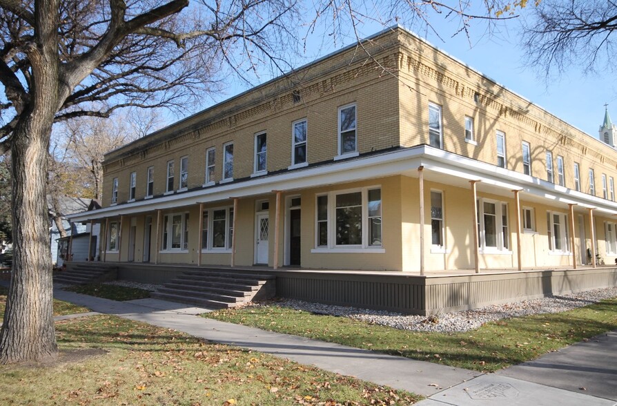 Primary Photo Of 217 Chestnut St, Grand Forks Apartments For Sale