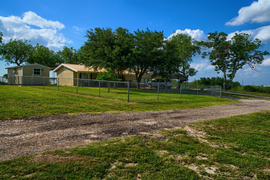 More Photos Of 101 Campbell Rd 3, Sandia Trailer Camper Park For Sale