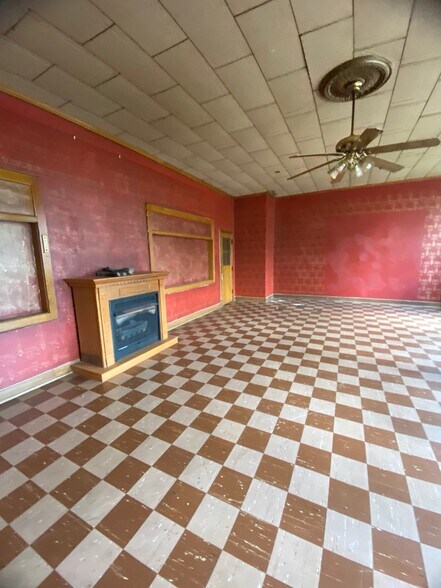 More Photos Of 450 McCorkle Ave, Burbank Schools For Sale