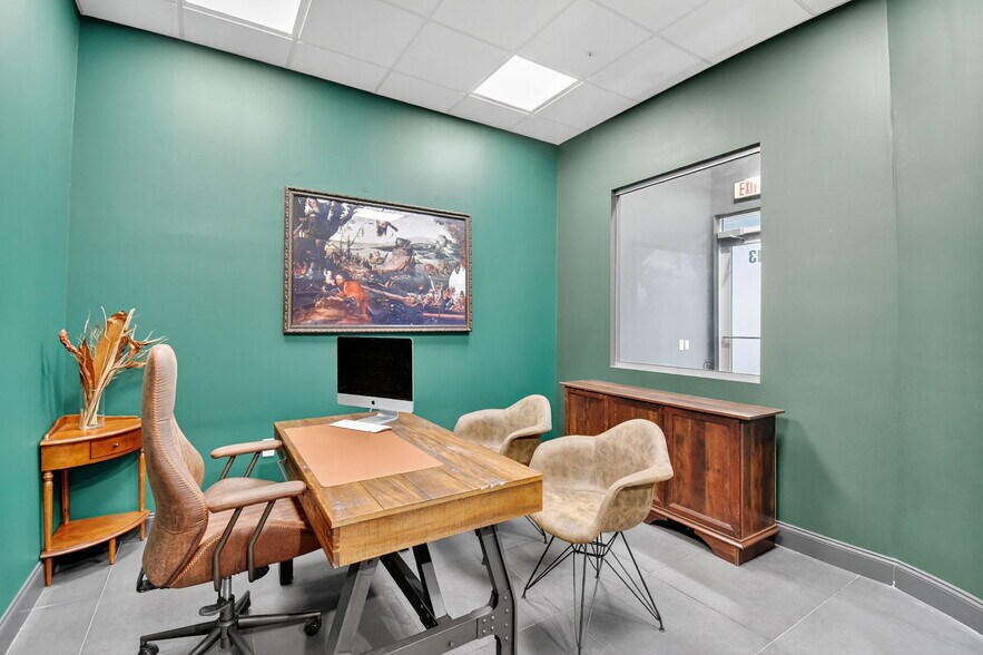 More Photos Of 2800 W State Road 84, Fort Lauderdale Showroom For Lease
