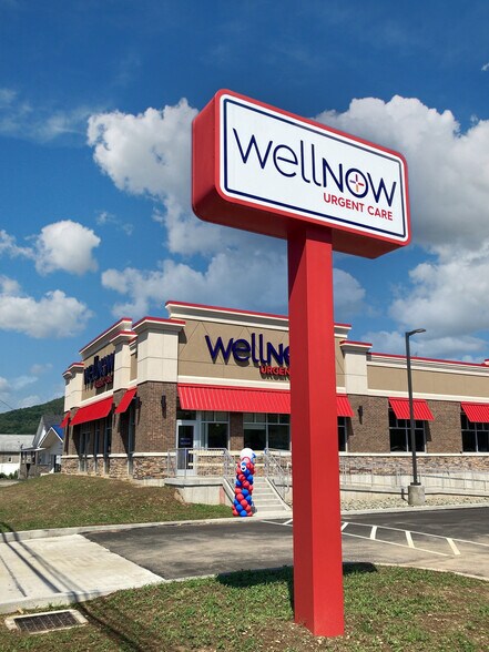 More Photos Of 26 Bolivar Dr, Bradford Freestanding For Sale