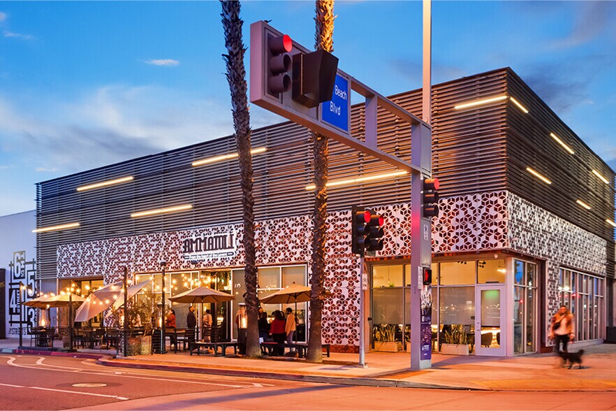 More Photos Of 300-325 The Promenade N, Long Beach General Retail For Sale