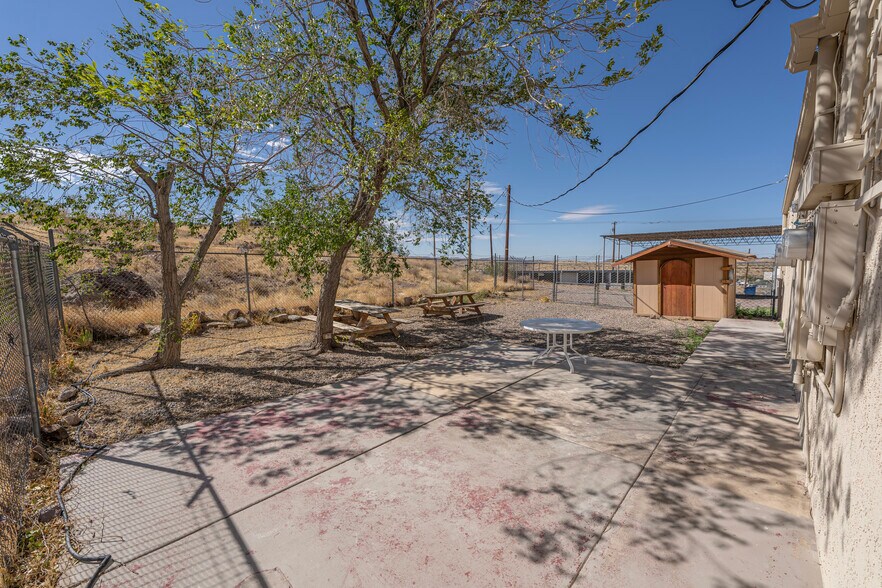 More Photos Of 1200 E Andy Devine Ave, Kingman Office For Sale