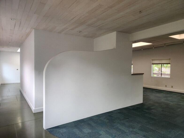 More Photos Of 27 Gate 5 Rd, Sausalito Office For Lease