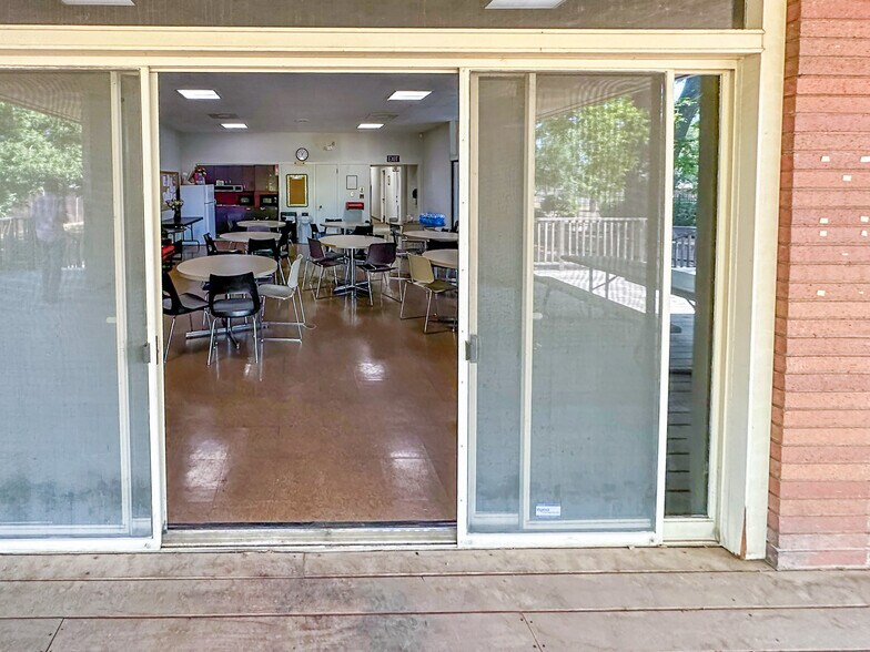 More Photos Of 3130 N Fresno St, Fresno Office For Sale