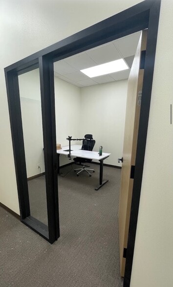 More Photos Of 5110 McPherson Rd, Laredo Storefront For Lease
