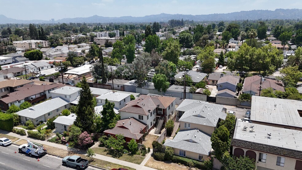 More Photos Of 13350 Victory Blvd, Van Nuys Apartments For Sale