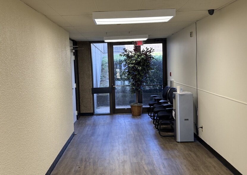 More Photos Of 501 Pine Tree Rd, Longview Schools For Sale