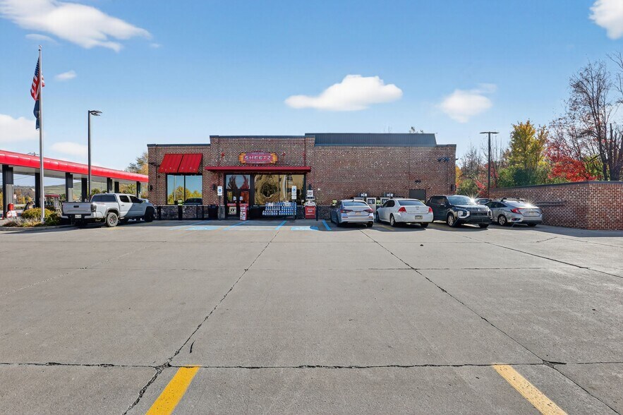 More Photos Of 8180 Perry Hwy, Erie Convenience Store For Sale