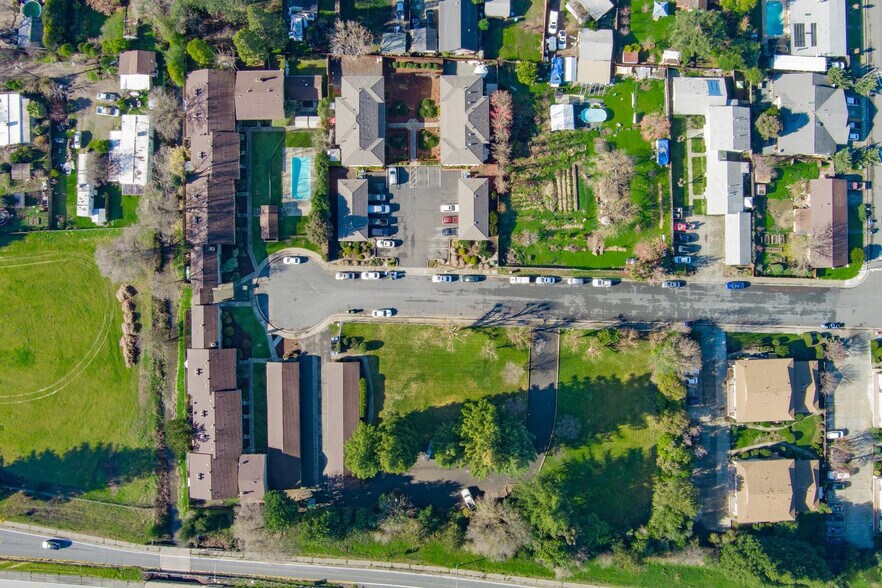 More Photos Of 960 Marlene St, Ukiah Apartments For Sale