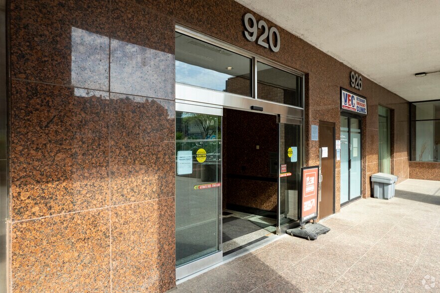 More Photos Of 920 Yonge St, Toronto Office Residential For Lease
