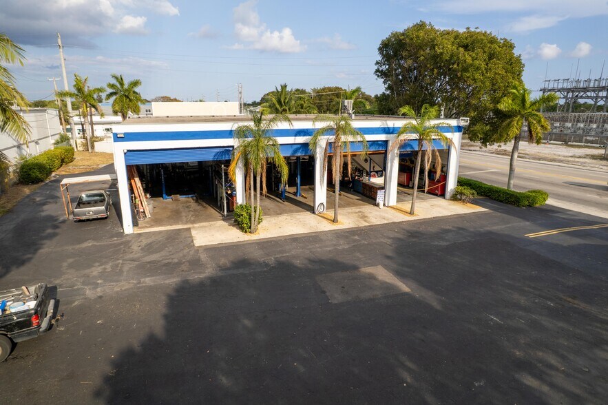 More Photos Of 55 SW 10th St, Deerfield Beach Service For Sale
