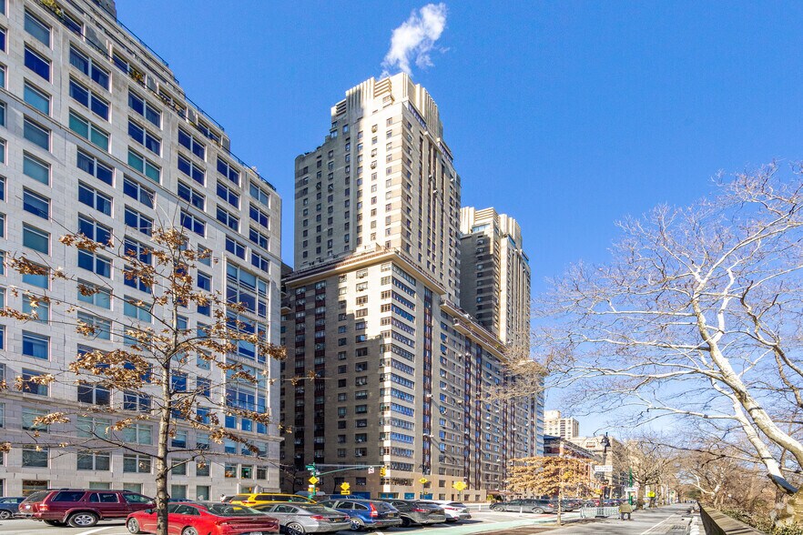 Primary Photo Of 25 Central Park W, New York Apartments For Lease