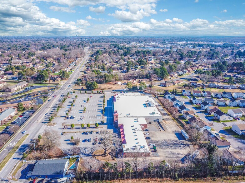 More Photos Of 211 Providence Rd, Chesapeake Unknown For Lease