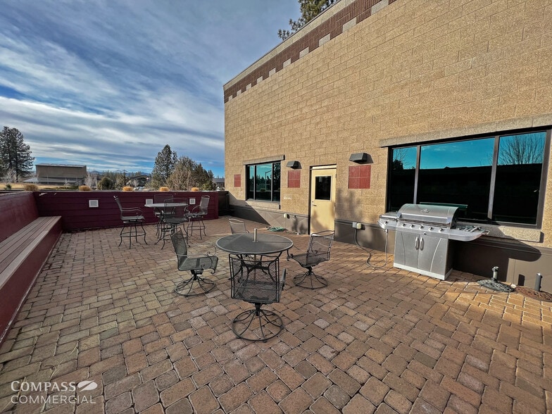 More Photos Of 2796 NW Clearwater Dr, Bend Office For Sale