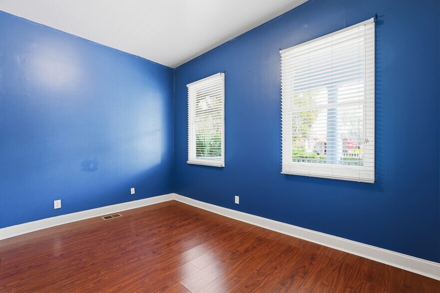 More Photos Of 309 W 41st St, Savannah Multifamily For Sale