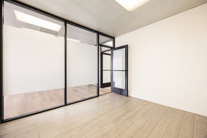 More Photos Of 129-141 E Valley Blvd, Alhambra General Retail For Lease
