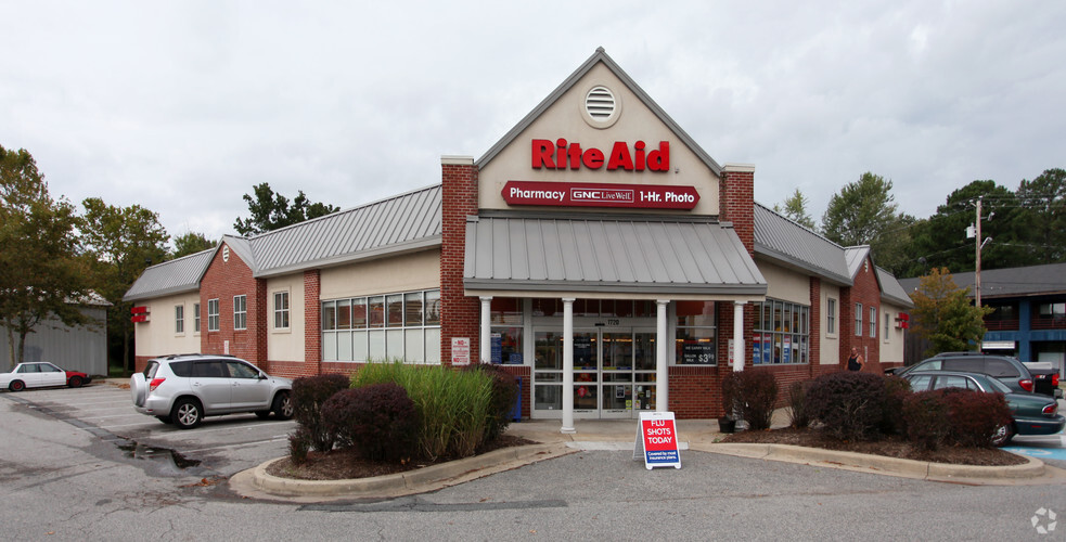 Primary Photo Of 1720 Main St, Chester Drugstore For Sale