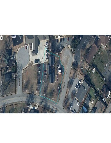More Photos Of 300 Henry Pl, Spartanburg Flex For Lease