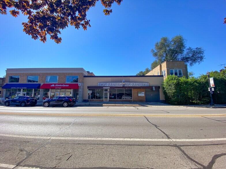 More Photos Of 3012 Central St, Evanston Storefront For Sale