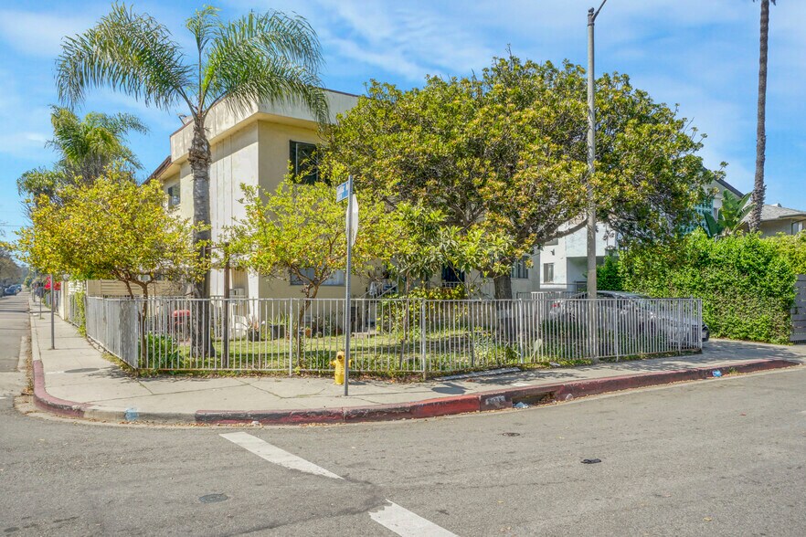 More Photos Of 2055 S Corning St, Los Angeles Apartments For Sale