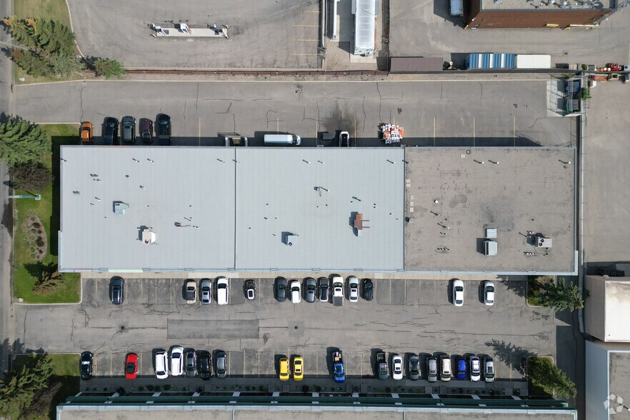 More Photos Of 3620 29th St NE, Calgary Warehouse For Lease