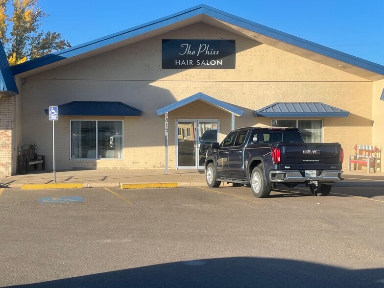More Photos Of 2803-2823 Civic Cir, Amarillo Storefront For Lease