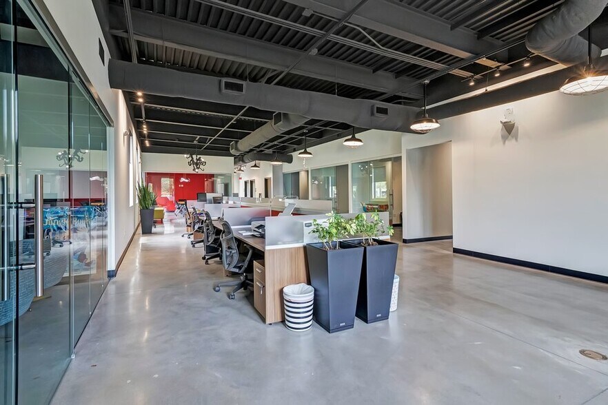 More Photos Of 311 N Cumberland Ave, Ocoee Office For Sale