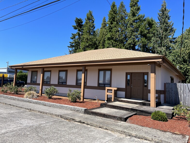 Primary Photo Of 31895 NW Hillcrest Ave, North Plains Office For Lease