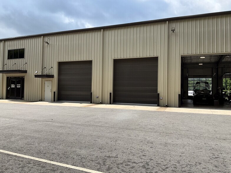 More Photos Of 804 Harmony Rd, Eatonton Showroom For Sale