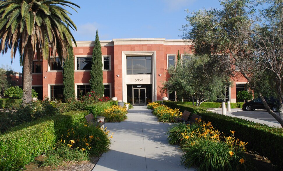 More Photos Of 5958 Priestly Dr, Carlsbad Office For Sale