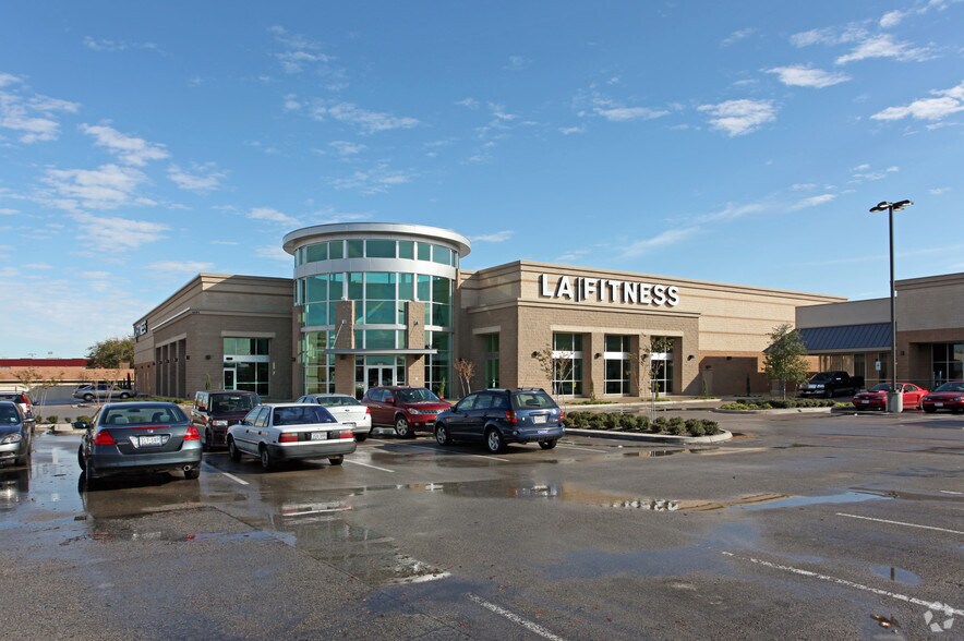 More Photos Of 1425 E Belt Line Rd, Richardson Unknown For Lease