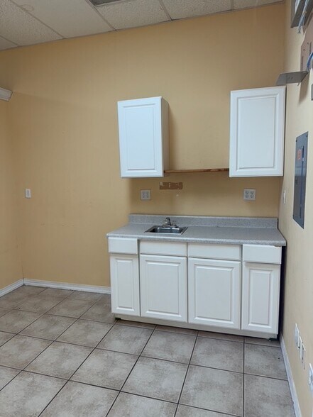 More Photos Of 3894 Mannix Dr, Naples Light Manufacturing For Sale