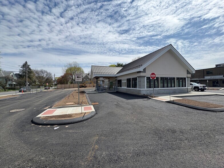 More Photos Of 1504-1506 Northampton St, Holyoke Storefront For Lease