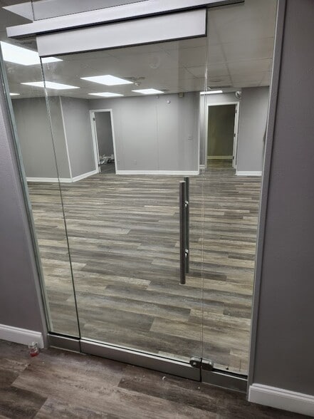 More Photos Of 230 Arlington Rd, Jacksonville Flex For Sale