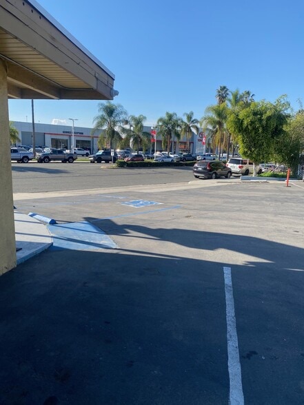 More Photos Of 7891 Whitaker St, Buena Park Apartments For Sale