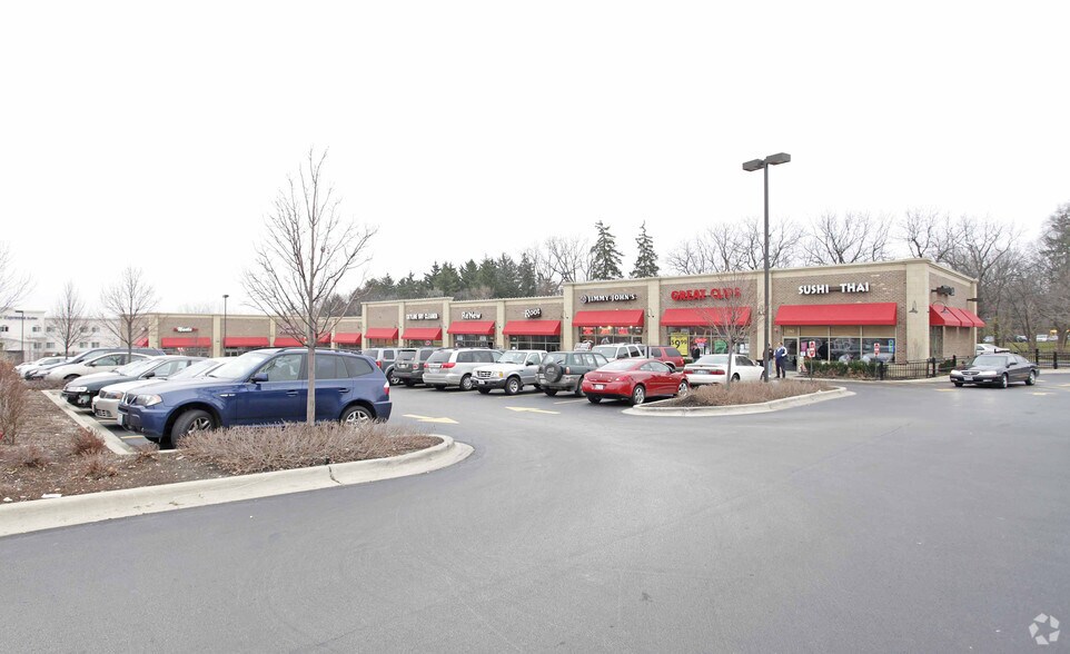 More Photos Of 1742-1768 N Milwaukee Ave, Libertyville Unknown For Lease