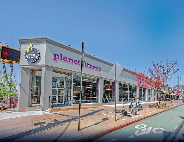 Primary Photo Of 4225 White Plains Rd, Bronx Storefront For Sale