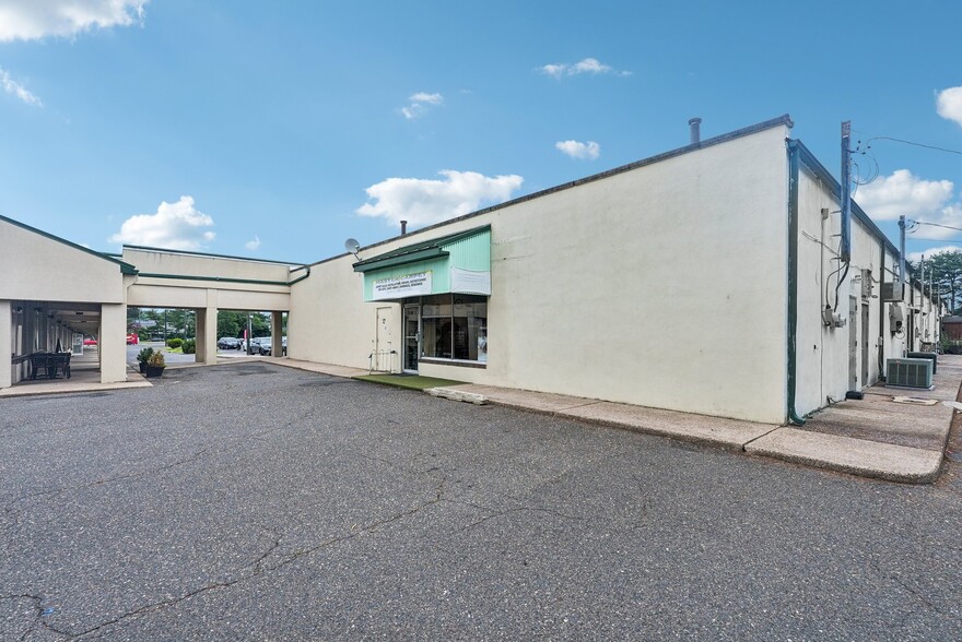 More Photos Of 320 Beverly Rancocas Rd, Willingboro Storefront For Sale