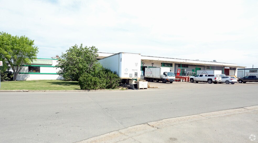 More Photos Of 11507 120th St NW, Edmonton Light Distribution For Lease