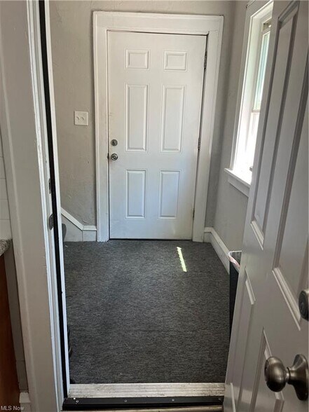 More Photos Of 5521 W 48th St, Parma Apartments For Sale