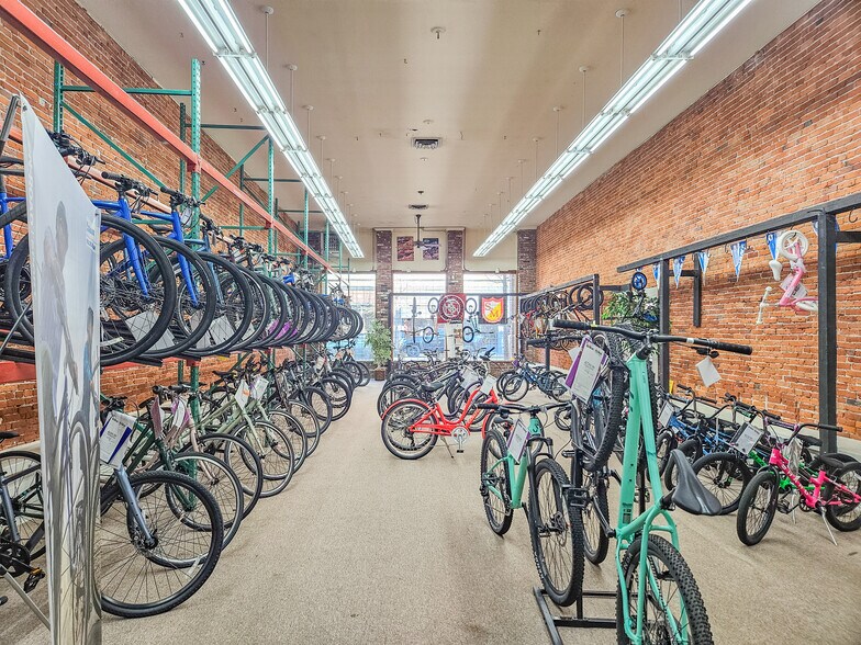 More Photos Of 424 1st Ave SW, Albany Storefront Retail Office For Sale