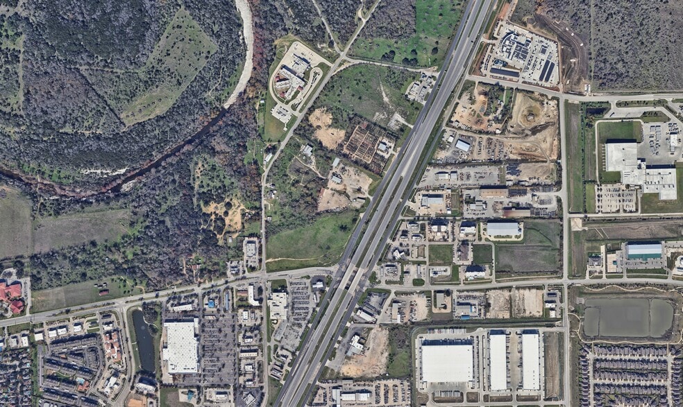 More Photos Of 189 Main Street, Buda Land For Lease