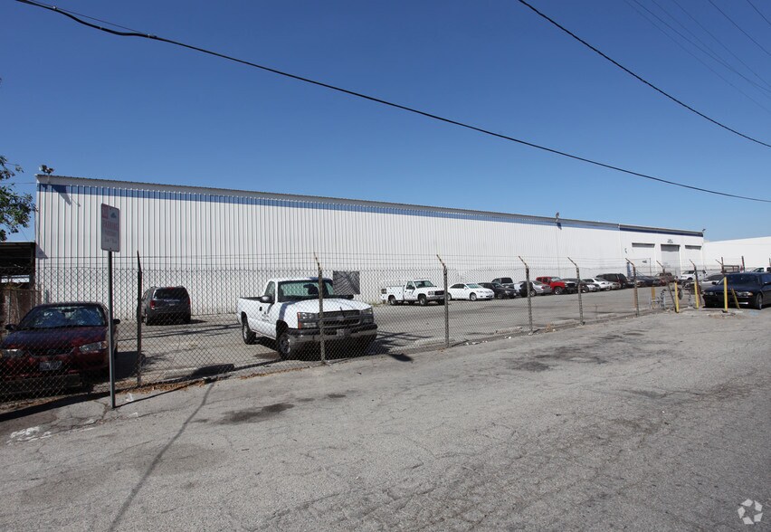More Photos Of 8685 Bowers Ave, South Gate Warehouse For Lease