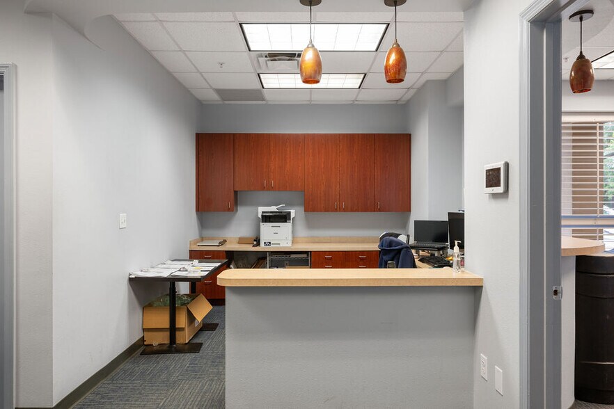 More Photos Of 2666 Maguire Rd, Ocoee Medical For Lease