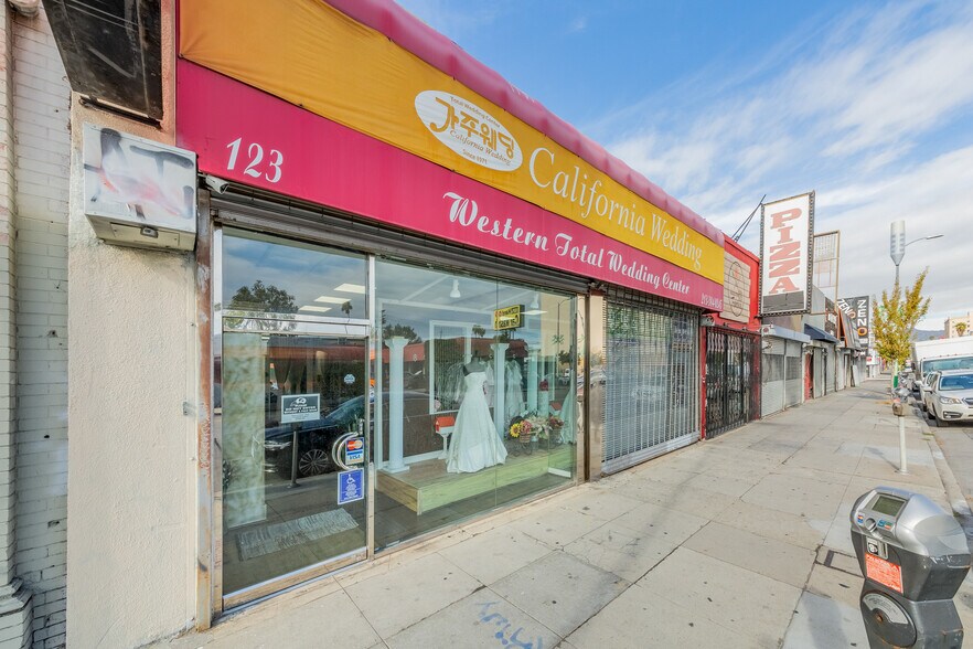 More Photos Of 119-123 S Western Ave, Los Angeles Storefront Retail Office For Lease