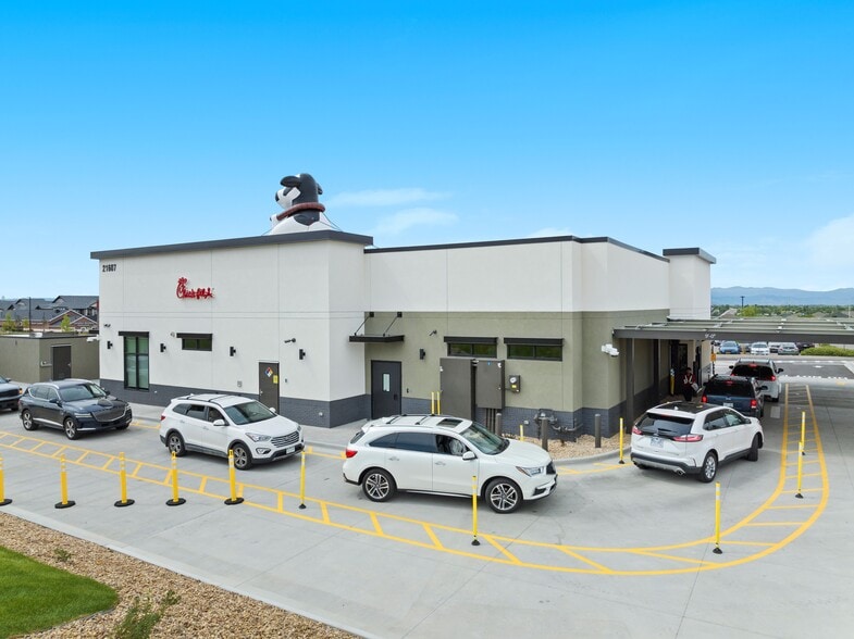 More Photos Of 21597 E Quincy Ave, Aurora Restaurant For Sale